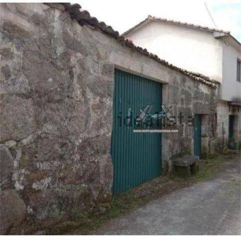 Casa-chalet en Venta en Amoeiro