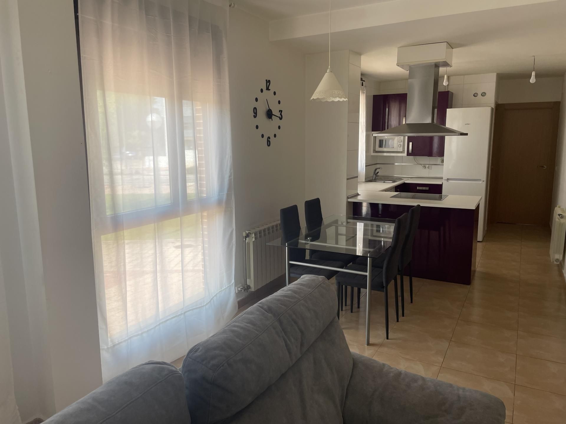 Vista exterior de Apartament de lloguer en Burgos Capital amb Calefacció, Parquet i Traster