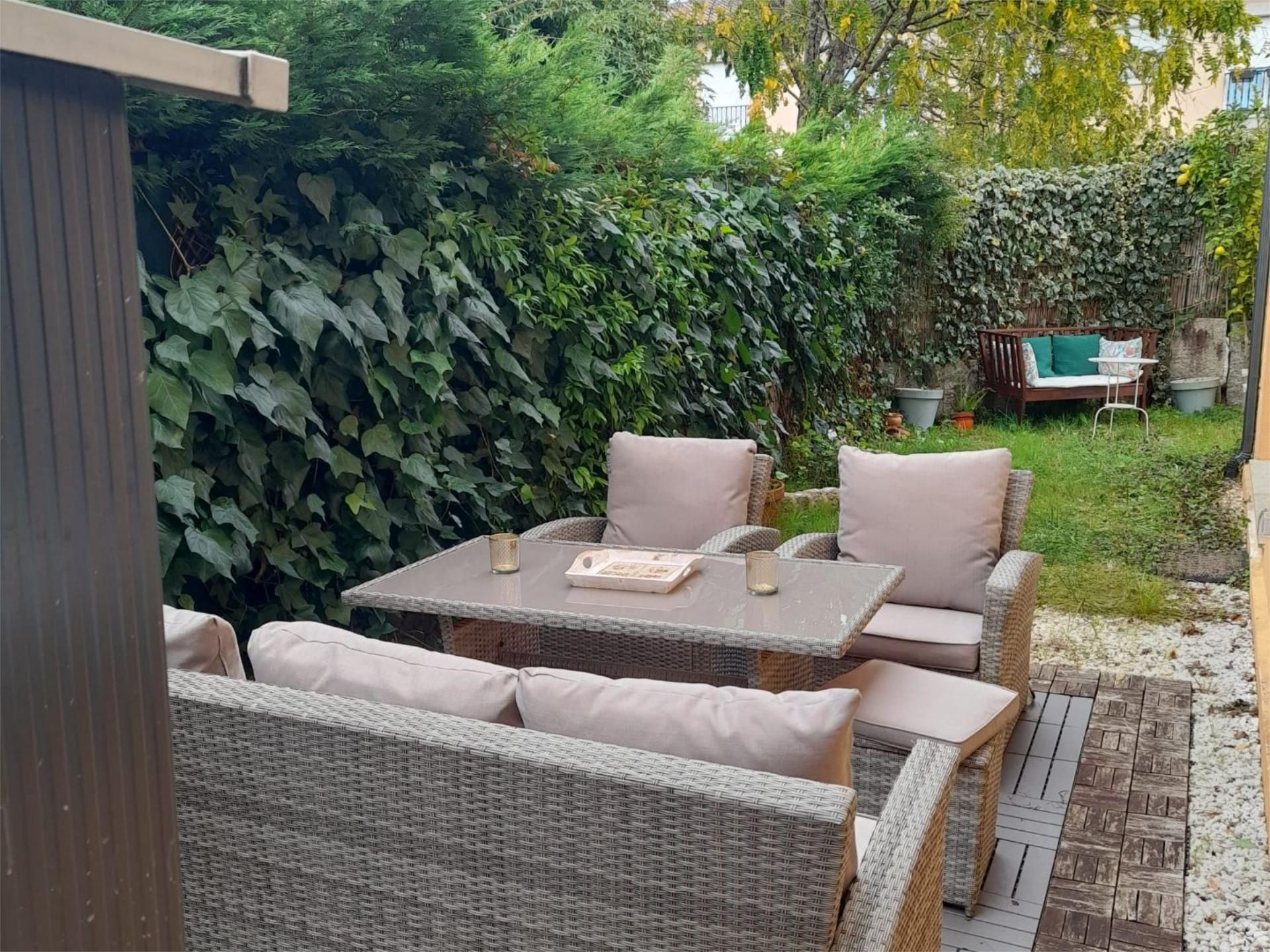 Terrassa de Pis en venda en Miño amb Calefacció, Jardí privat i Moblat