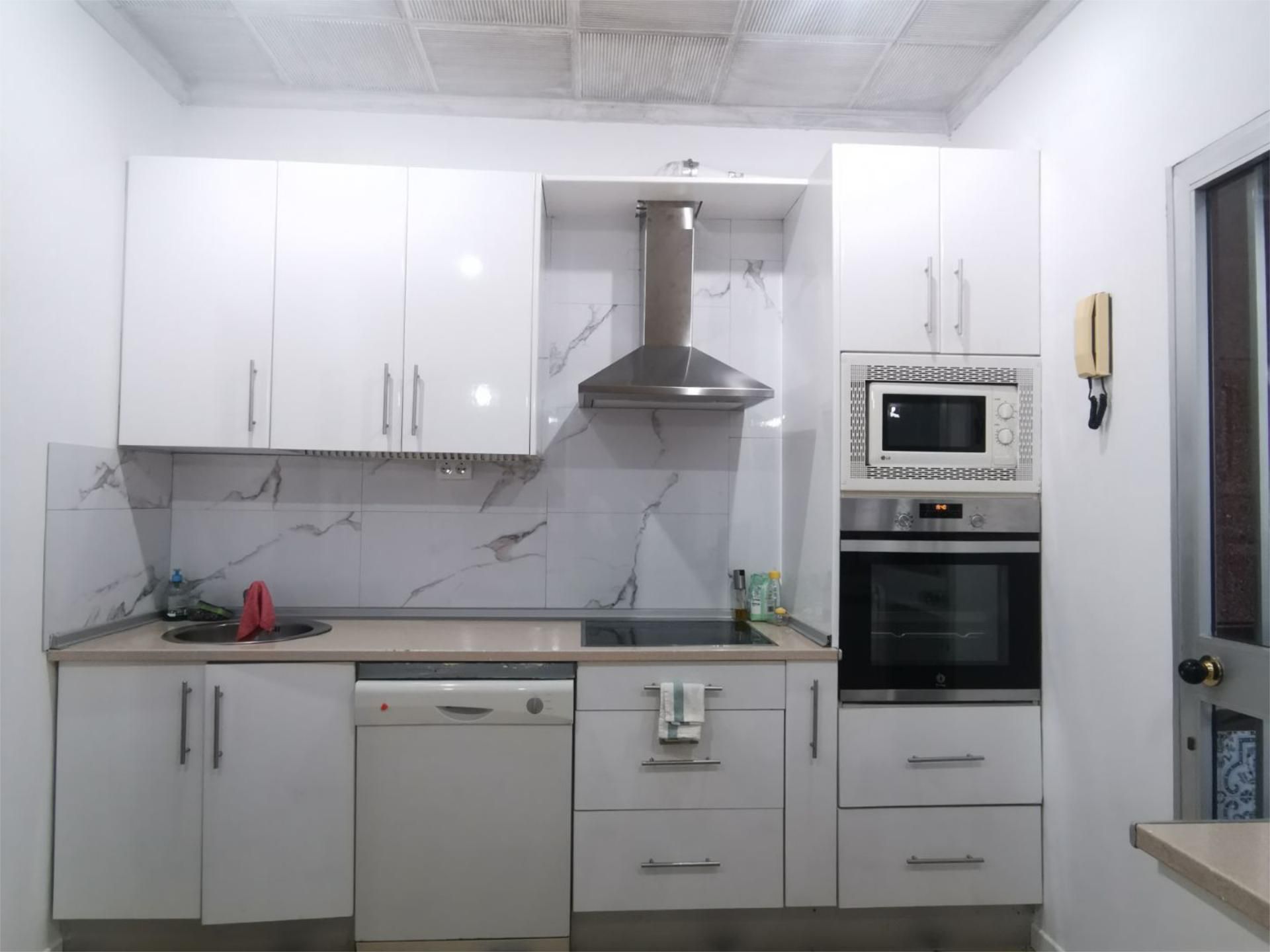 Cuina de Casa o xalet per a compartir en Jerez de la Frontera amb Aire condicionat, Calefacció i Terrassa