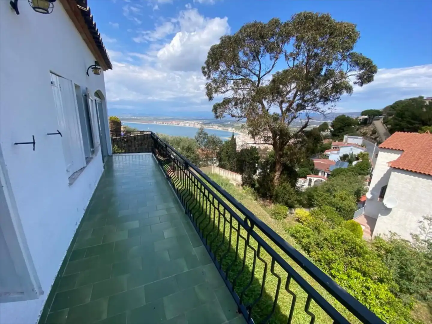 Houses for sale in Carrer Víctor Català, 21, Almadrava - Canyelles - Puig-Rom Terrace of Houses for sale in Roses with Air Conditioner, Terrace and Swimming Pool