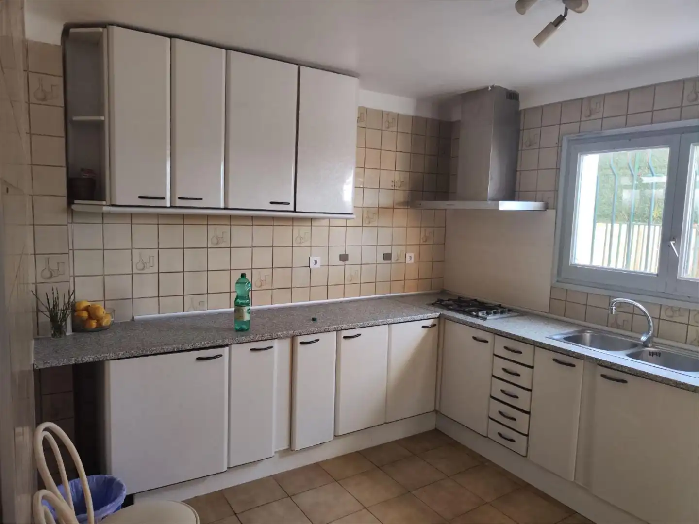 Houses for sale in Carrer Víctor Català, 21, Almadrava - Canyelles - Puig-Rom Kitchen of Houses for sale in Roses with Air Conditioner, Terrace and Swimming Pool