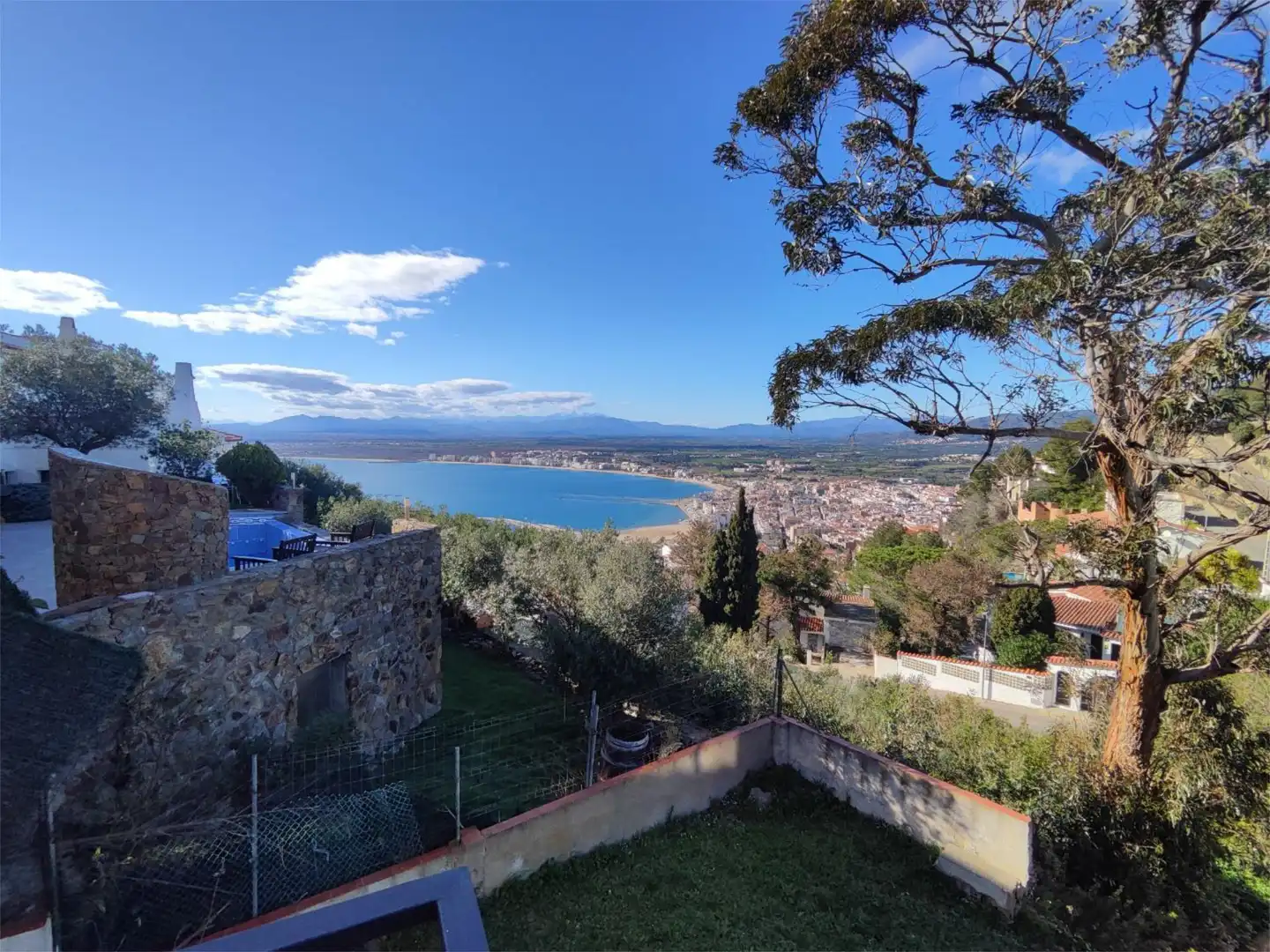 Houses for sale in Carrer Víctor Català, 21, Almadrava - Canyelles - Puig-Rom Garden of Houses for sale in Roses with Air Conditioner, Terrace and Swimming Pool