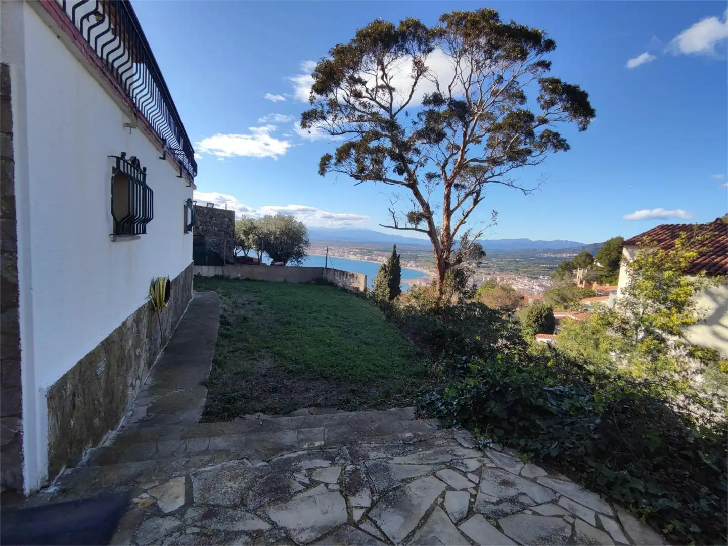 Houses for sale in Carrer Víctor Català, 21, Almadrava - Canyelles - Puig-Rom Garden of Houses for sale in Roses with Air Conditioner, Terrace and Swimming Pool