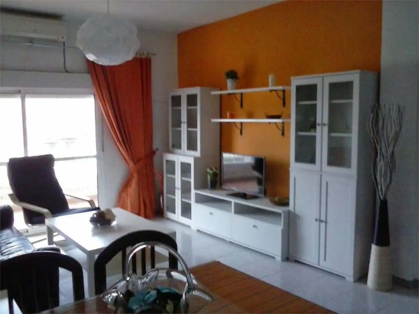 Living room of Flat for rent in Sevilla  with Air Conditioner, Heating and Terrace