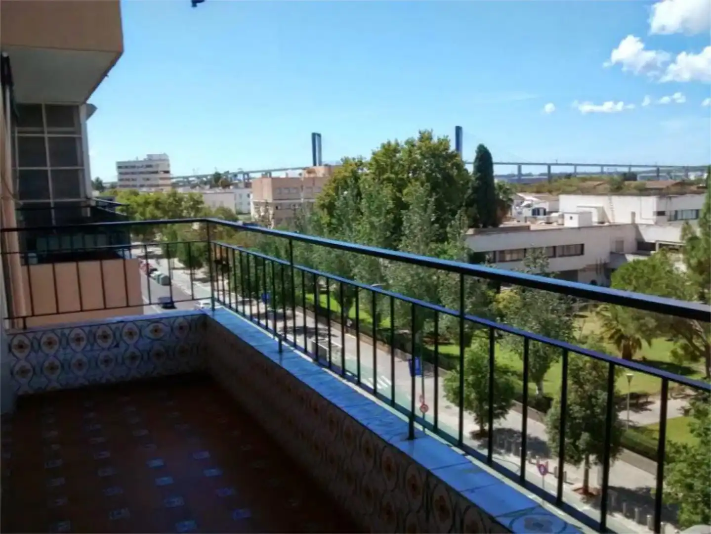 Exterior view of Flat for rent in Sevilla  with Air Conditioner, Heating and Terrace