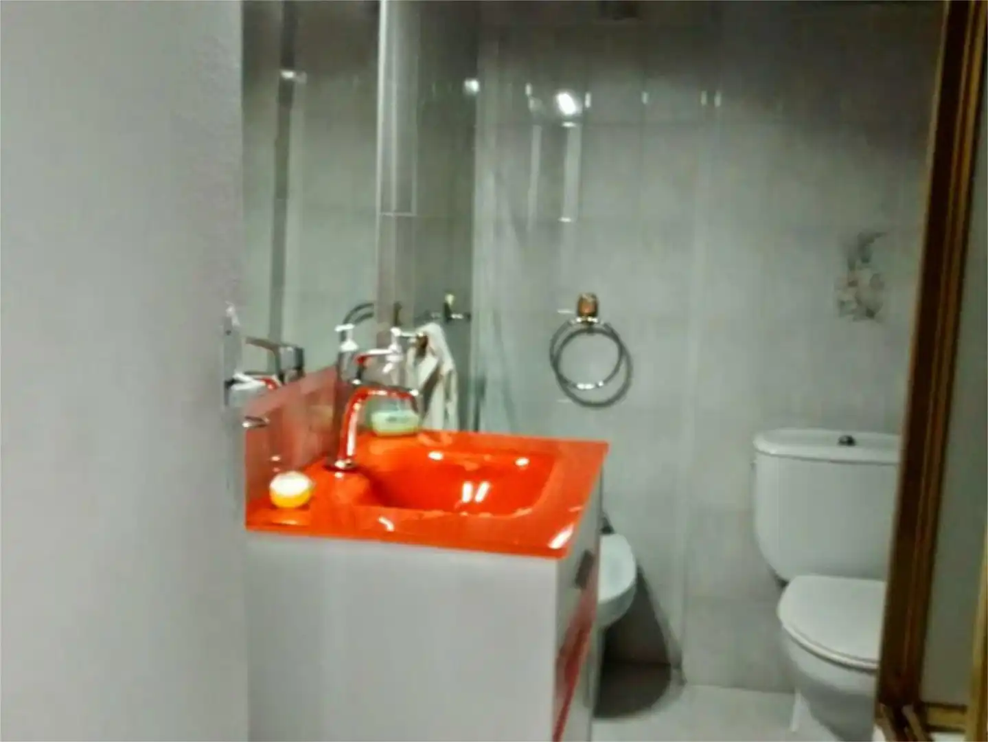 Bathroom of Flat for rent in Sevilla  with Air Conditioner, Heating and Terrace