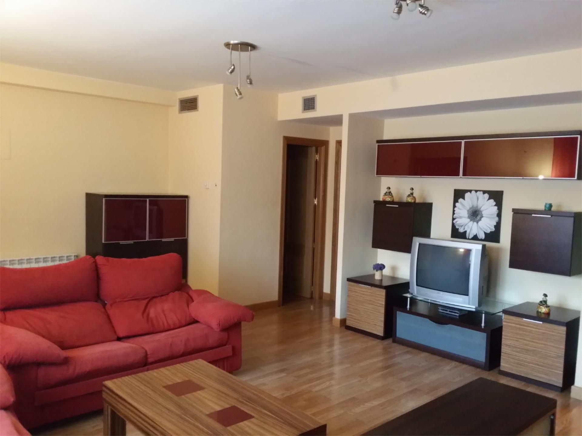 Sala d'estar de Pis de lloguer en Cuarte de Huerva amb Calefacció, Parquet i Terrassa