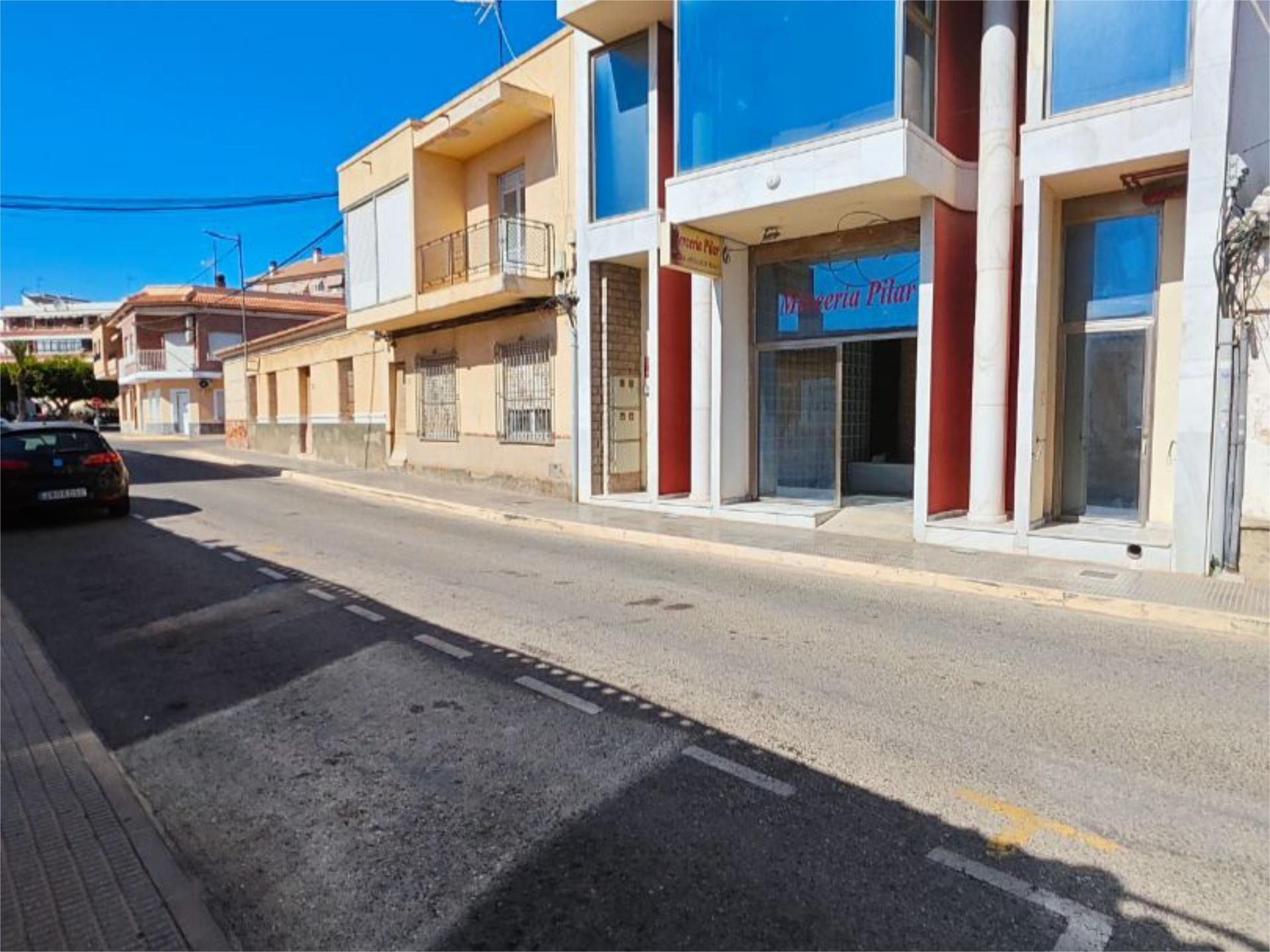 Vista exterior de Local de lloguer en Los Montesinos