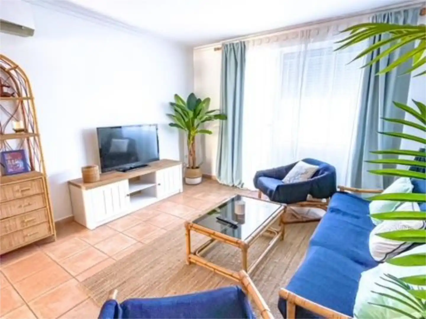 Apartments for rent in Carretera de les Marines a Dénia, 92, Les Bassetes - El Marjal Living room of Apartments for rent in Dénia with Air Conditioner, Heating and Private garden