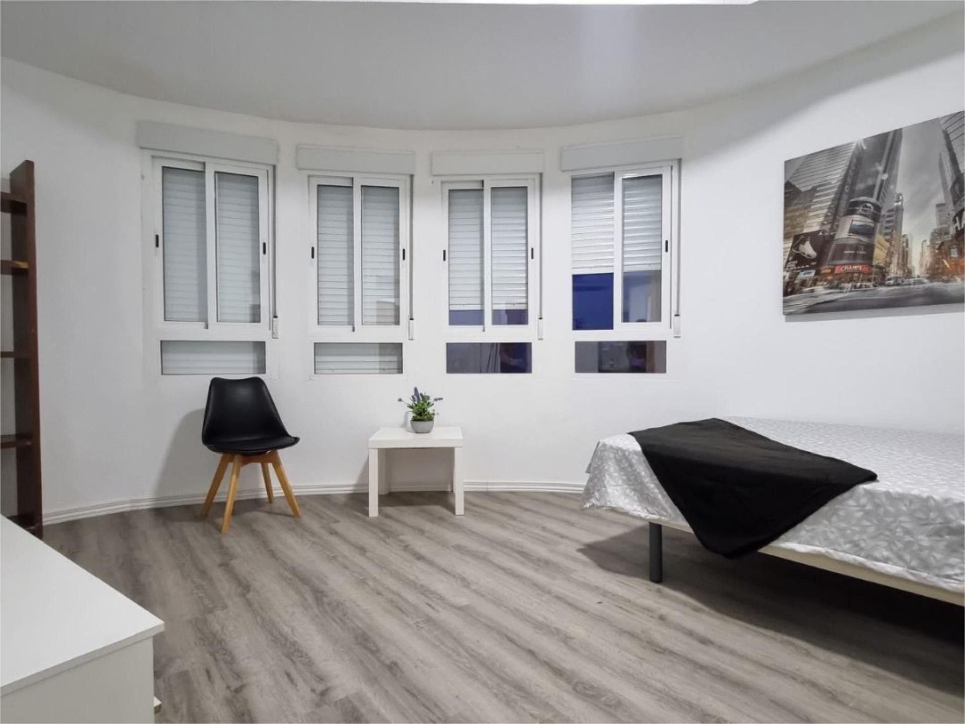 Dormitori de Apartament per a compartir en Burriana / Borriana amb Moblat i Balcó