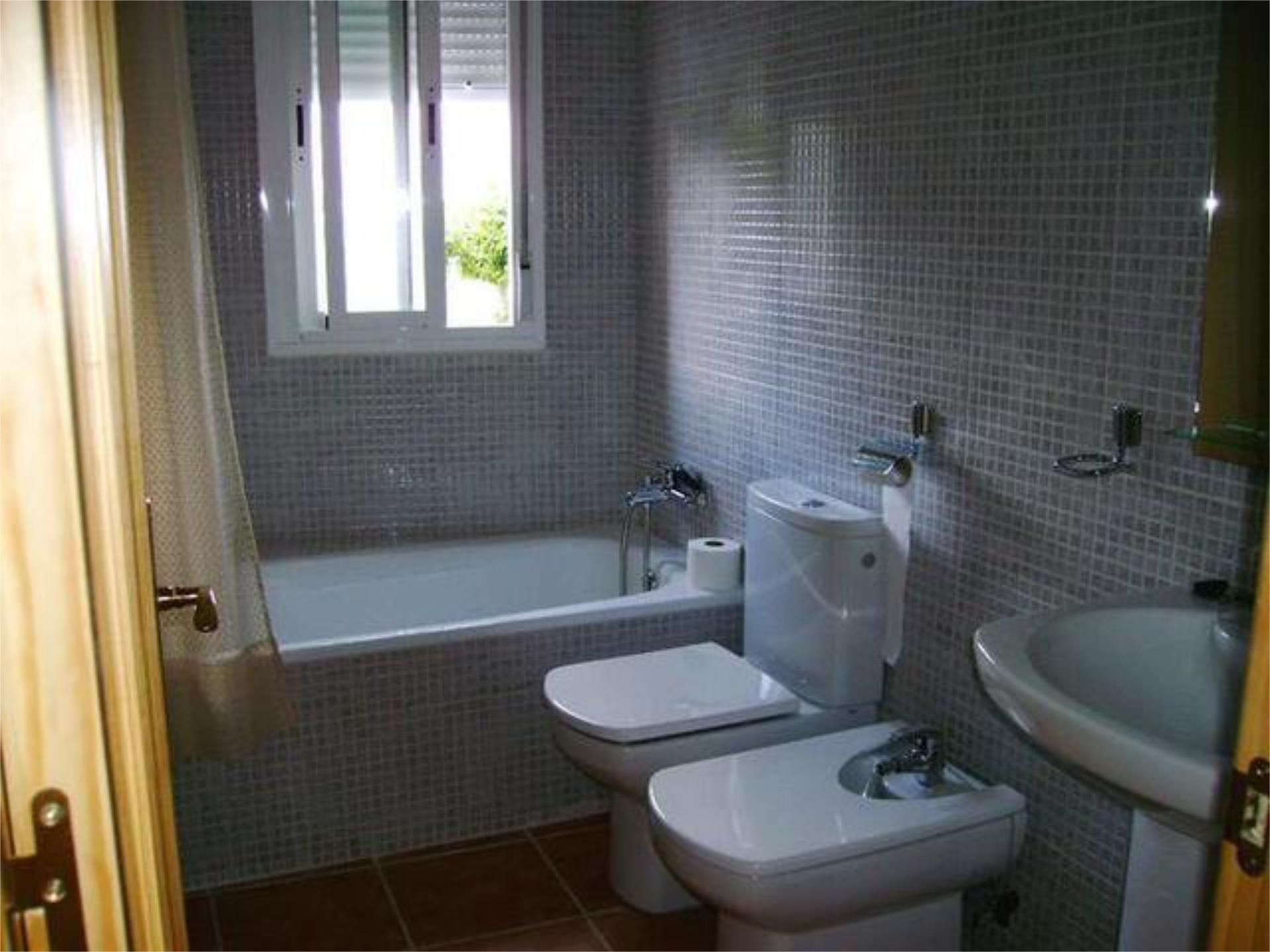 Bathroom of Flat to rent in Villa del Prado  with Heating and Furnished