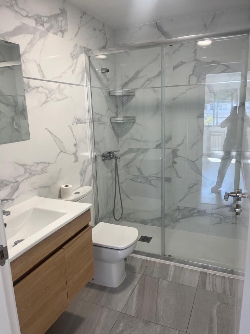 Bathroom of Flat to rent in Móstoles  with Air Conditioner and Terrace