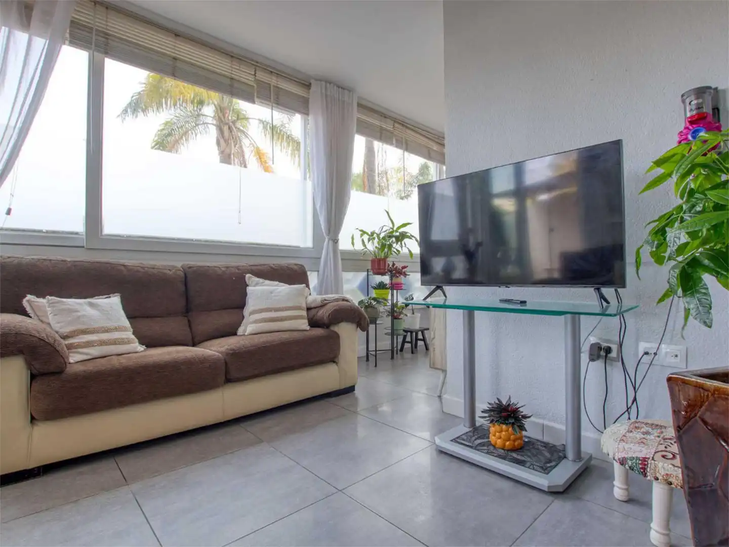Wohnung zum Verkauf in Avenida Jacaranda, 4, Las Chapas - Alicate Playa Wohnzimmer von Wohnung zum Verkauf in Marbella mit Heizung, Terrasse und Abstellraum