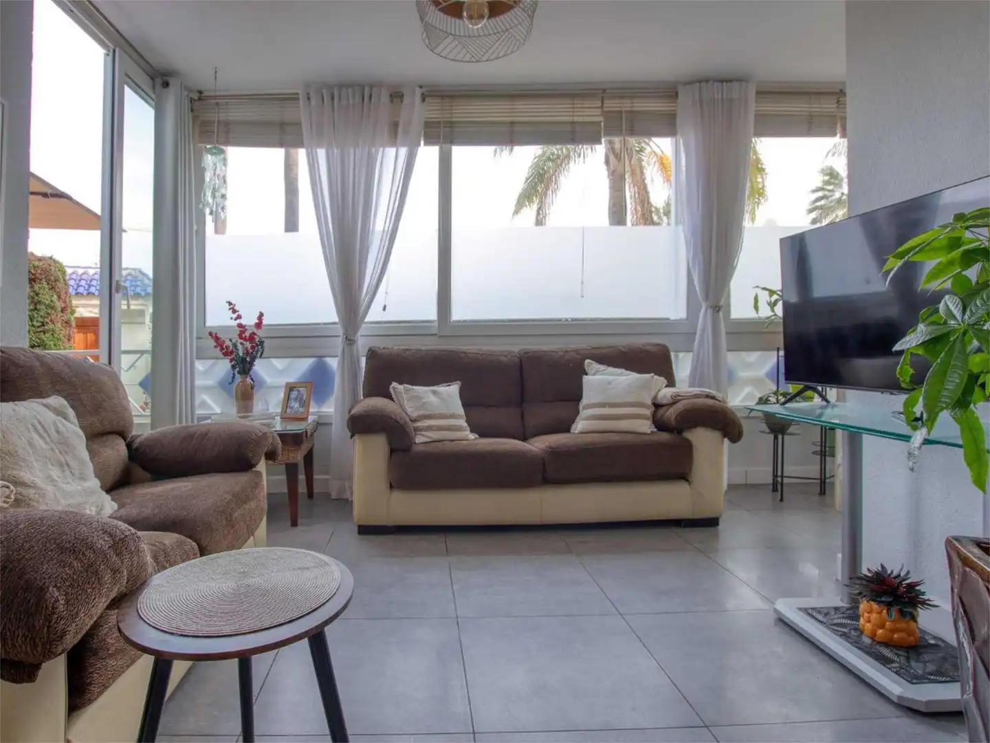 Wohnung zum Verkauf in Avenida Jacaranda, 4, Las Chapas - Alicate Playa Wohnzimmer von Wohnung zum Verkauf in Marbella mit Heizung, Terrasse und Abstellraum