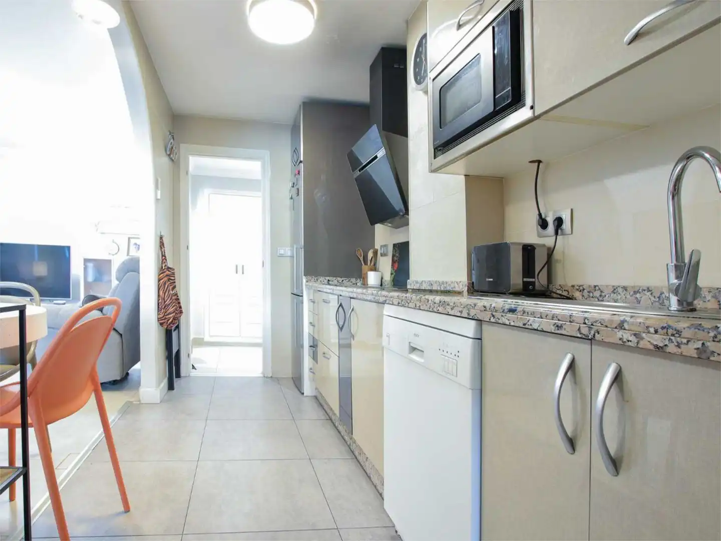 Wohnung zum Verkauf in Avenida Jacaranda, 4, Las Chapas - Alicate Playa Küche von Wohnung zum Verkauf in Marbella mit Heizung, Terrasse und Abstellraum