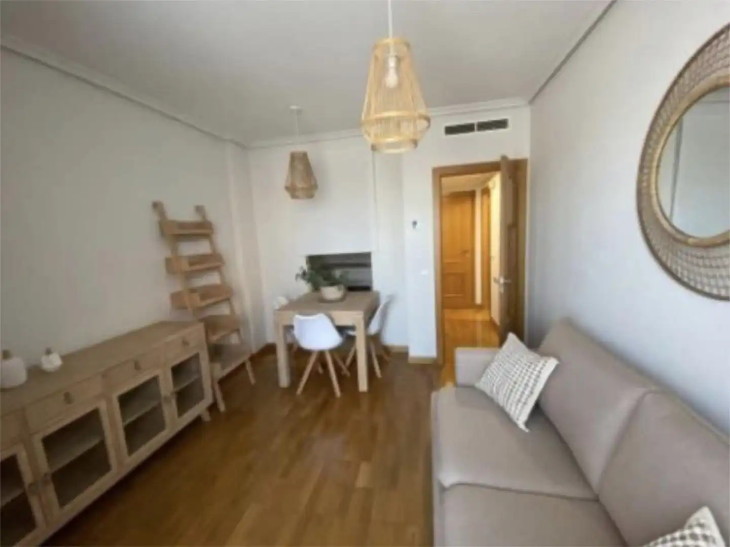 Sala d'estar de Pis de lloguer en Madrid amb Aire condicionat, Calefacció i Jardí privat