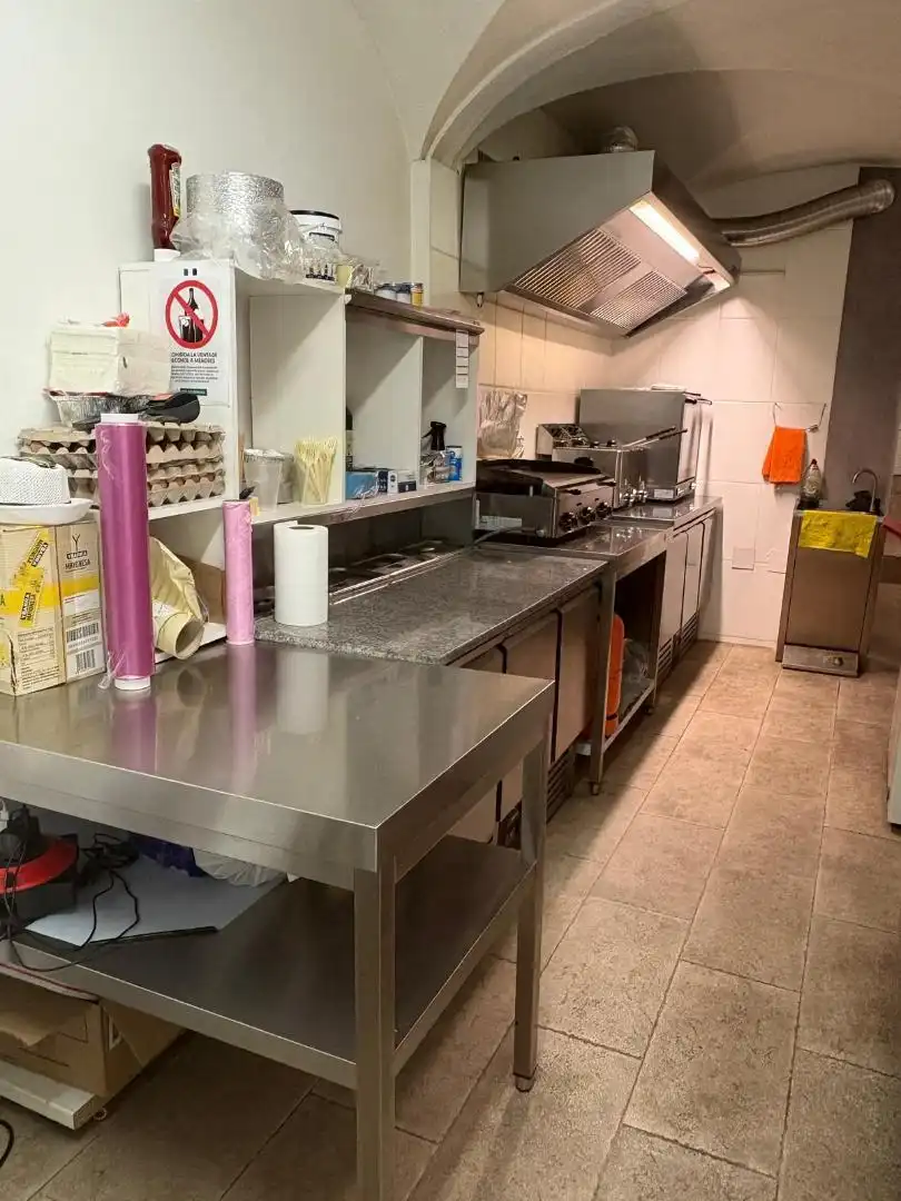 Local en traspaso en Calle del Puente, 3, Centro Cocina de Local en traspaso en Mérida con Amueblado