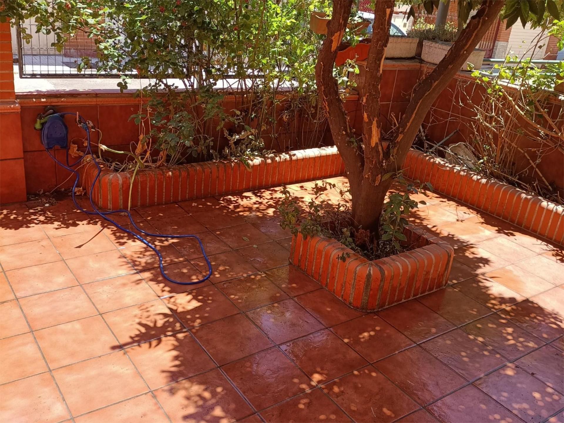 Terrassa de Casa adosada en venda en Getafe amb Aire condicionat, Calefacció i Jardí privat