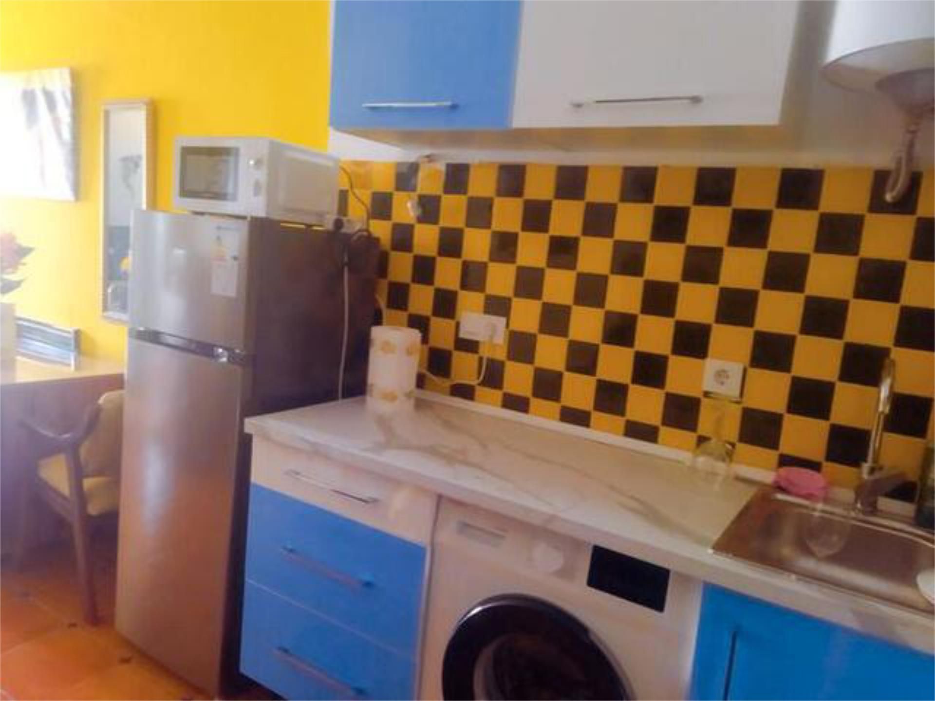 Cuina de Apartament de lloguer en Ohanes amb Calefacció, Terrassa i Moblat