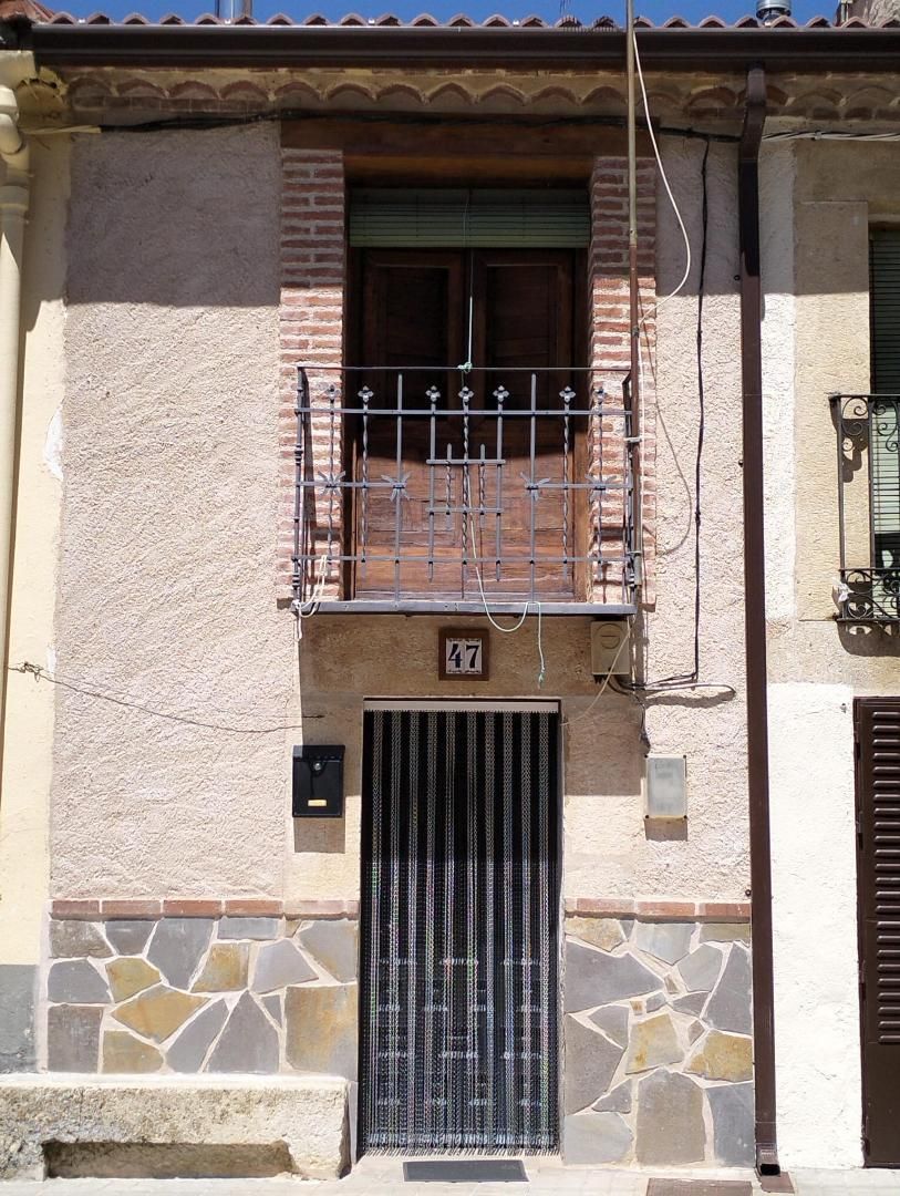 Vista exterior de Casa o xalet en venda en Rascafría amb Calefacció, Terrassa i Traster