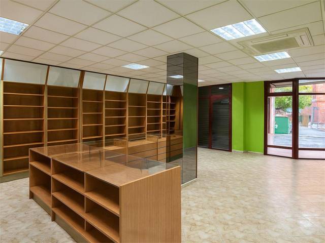 Local comercial en Venta en Calle Arrabal, 30 en Laguna de Duero