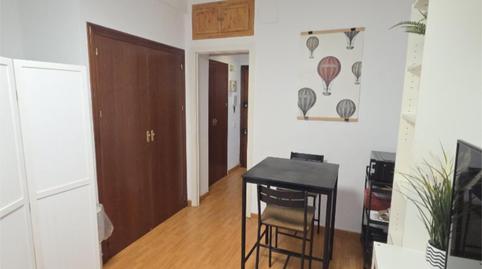 Foto 2 de Piso de alquiler en Avenida Presidente Adolfo Suárez, 26, Los Remedios, Sevilla