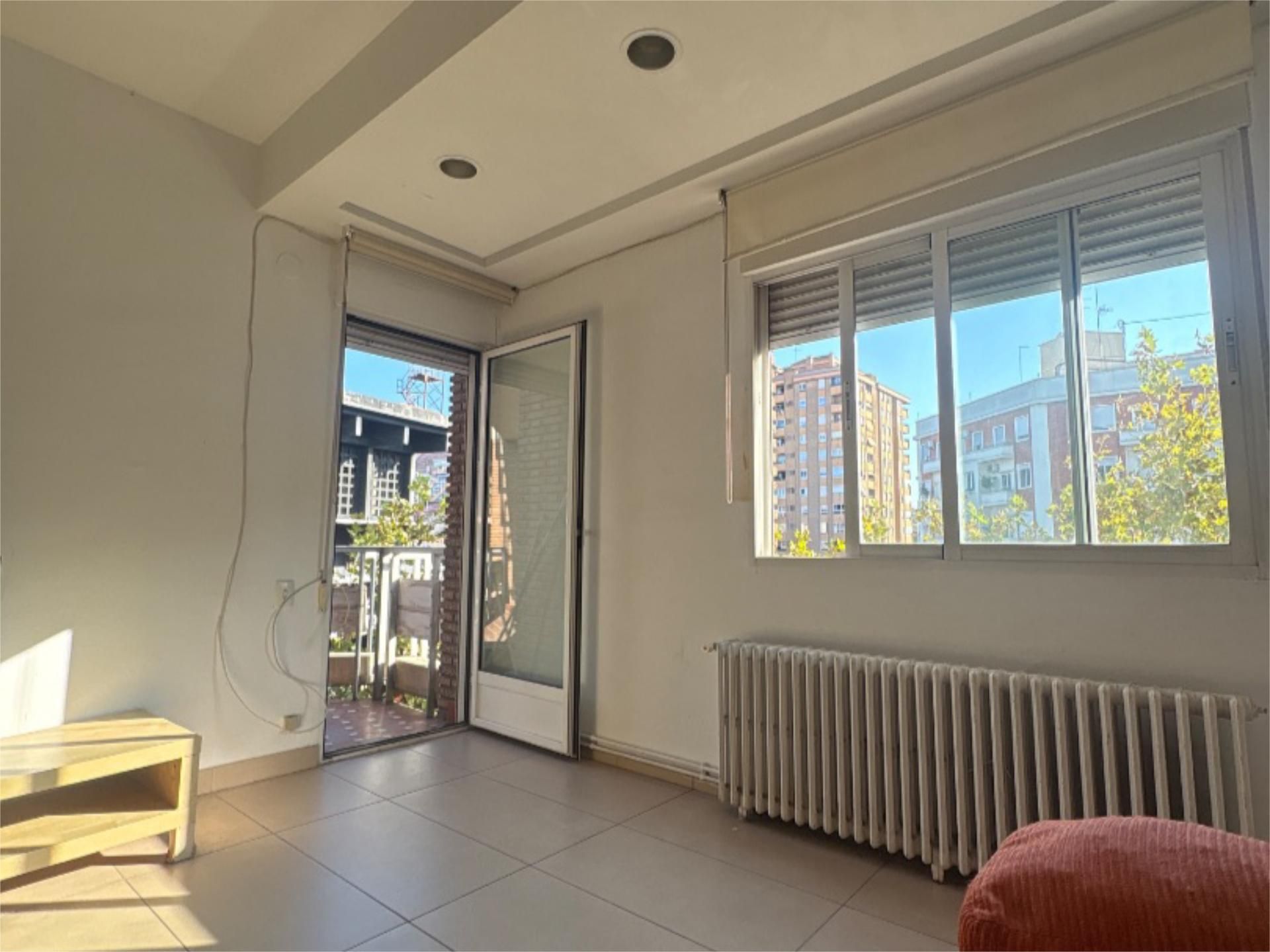 Habitación de Piso en venta en  Valencia Capital con Calefacción y Balcón