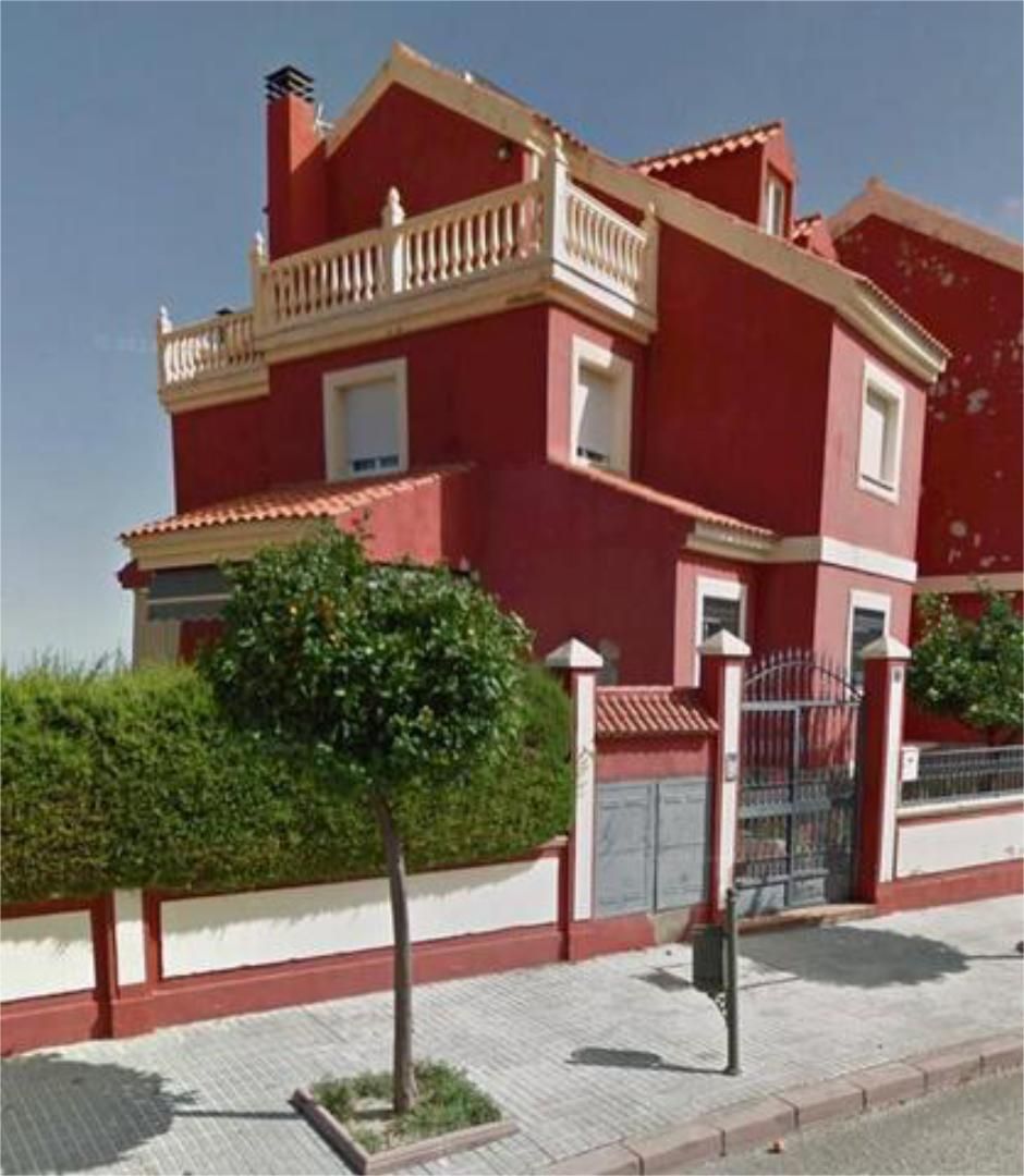 Vista exterior de Casa o xalet en venda en  Jaén Capital amb Jardí privat, Terrassa i Piscina