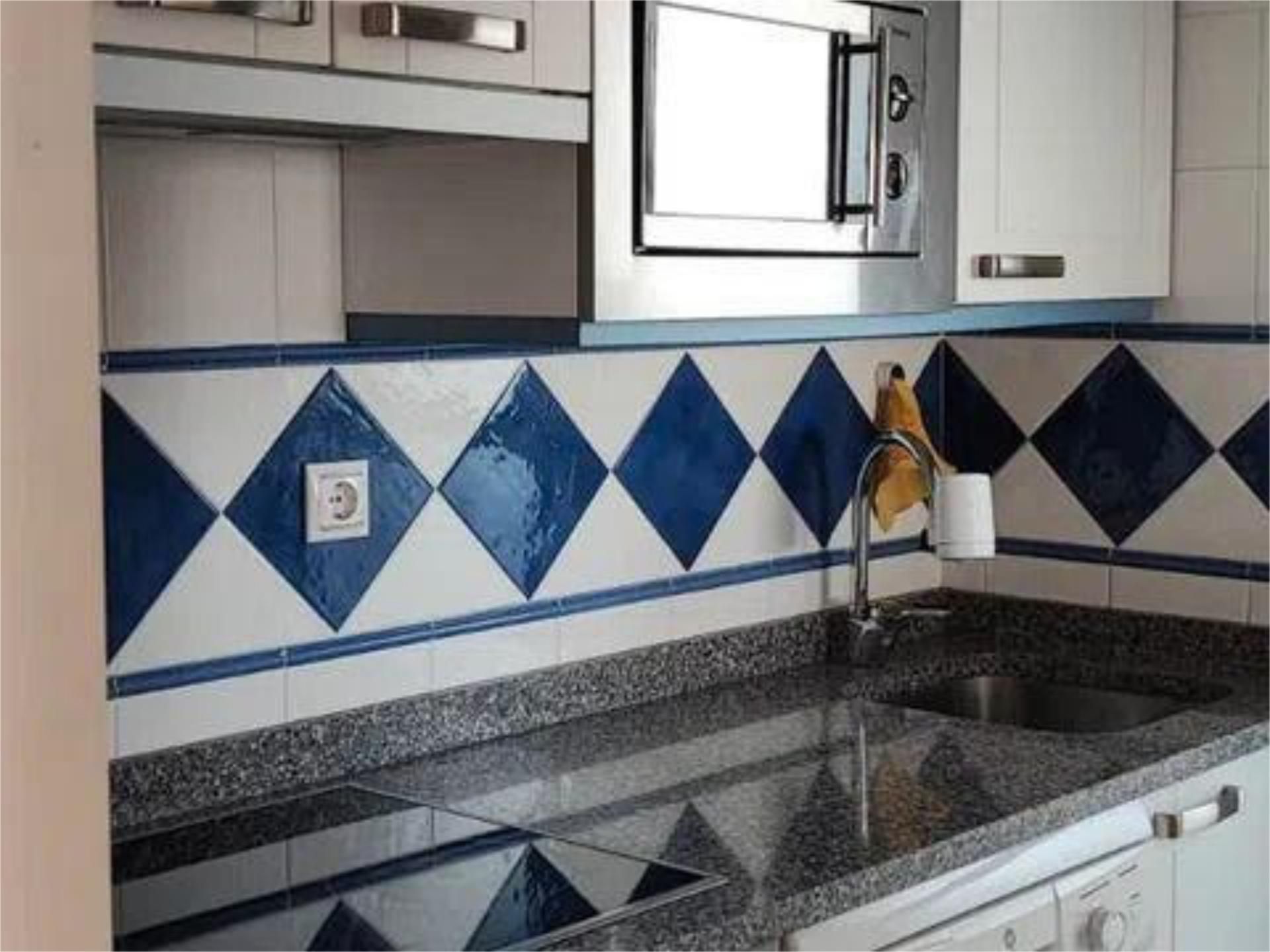 Cocina de Piso en venta en Gandia con Calefacción, Jardín privado y Terraza
