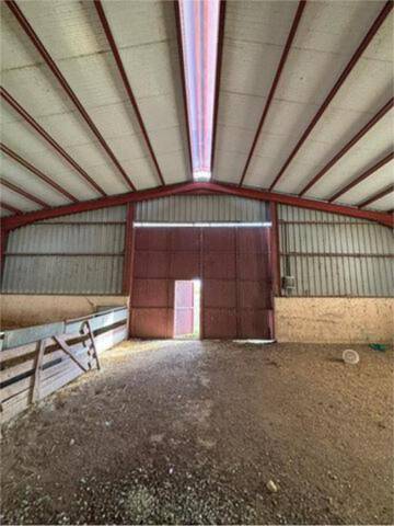 Nave industrial en Alquiler en Sangarcía