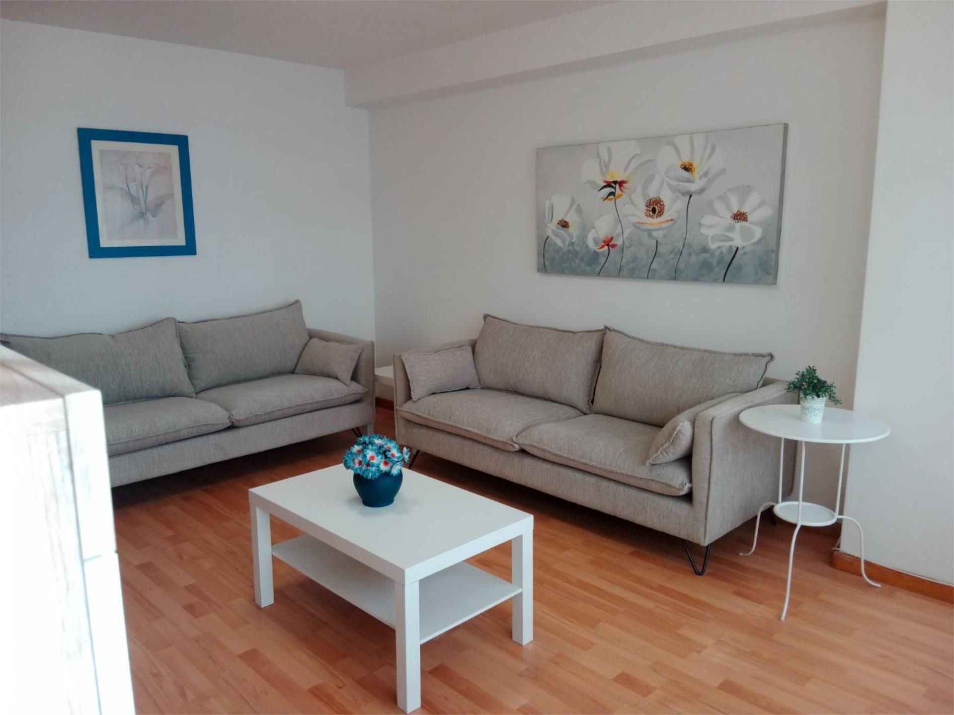 Living room of Flat to rent in A Coruña Capital   with Heating, Parquet flooring and Terrace