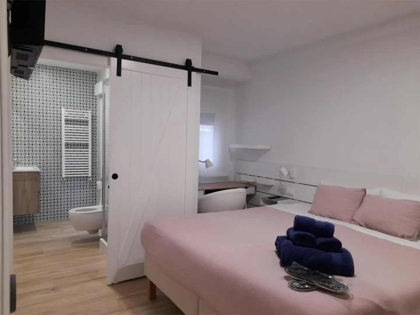 Flat for sale in Calle Mayor, 46, Casco Antiguo Bedroom of Flat for sale in Pamplona / Iruña with Balcony