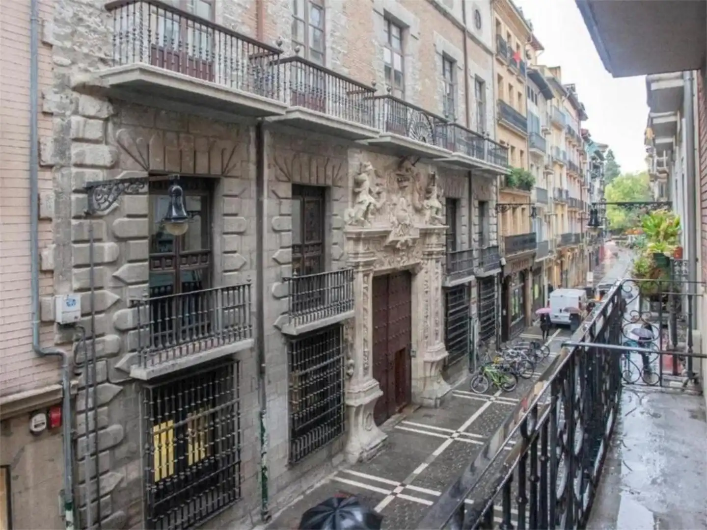 Flat for sale in Calle Mayor, 46, Casco Antiguo Exterior view of Flat for sale in Pamplona / Iruña with Balcony
