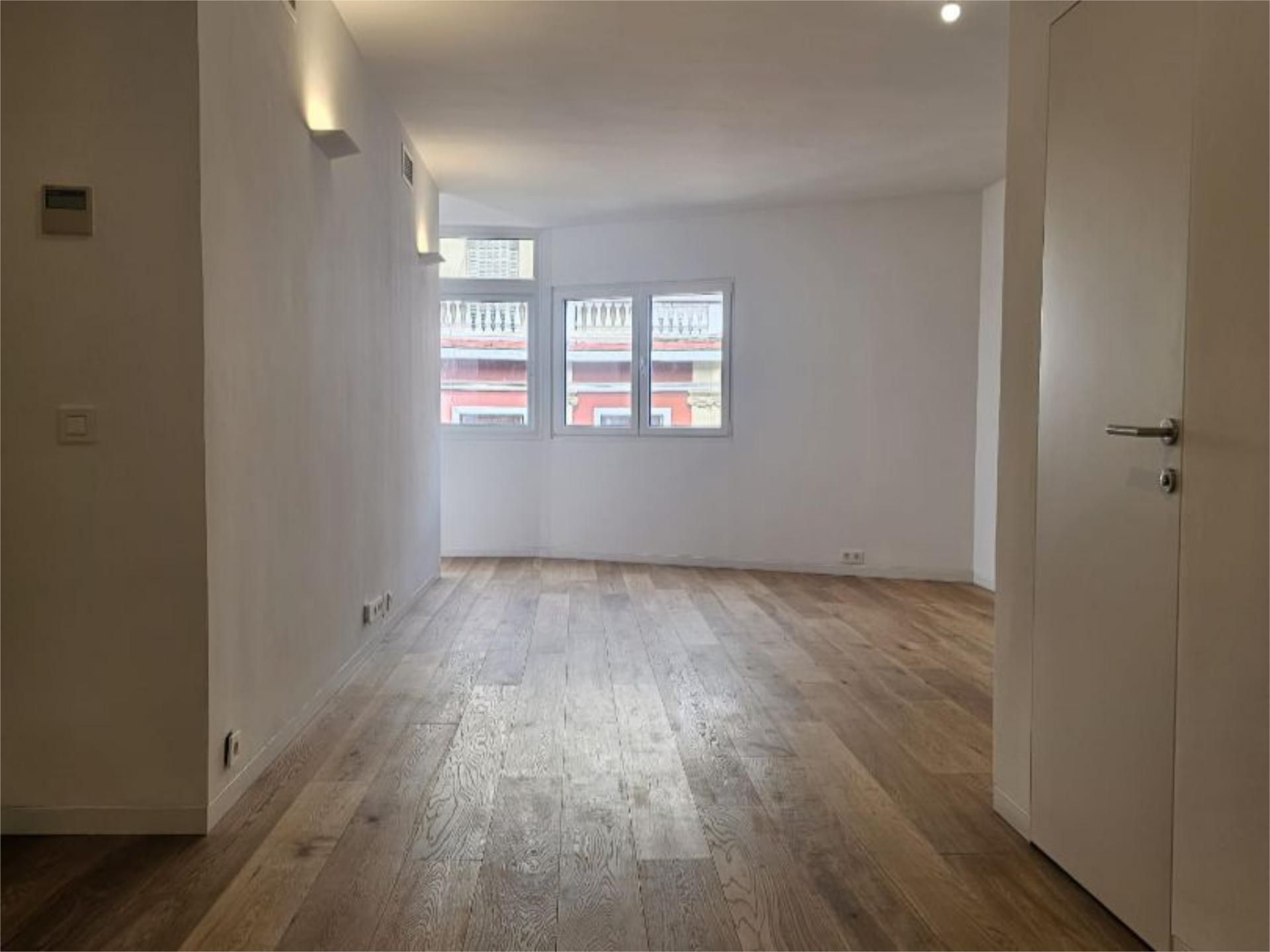 Bedroom of Flat for sale in  Madrid Capital  with Air Conditioner, Heating and Parquet flooring