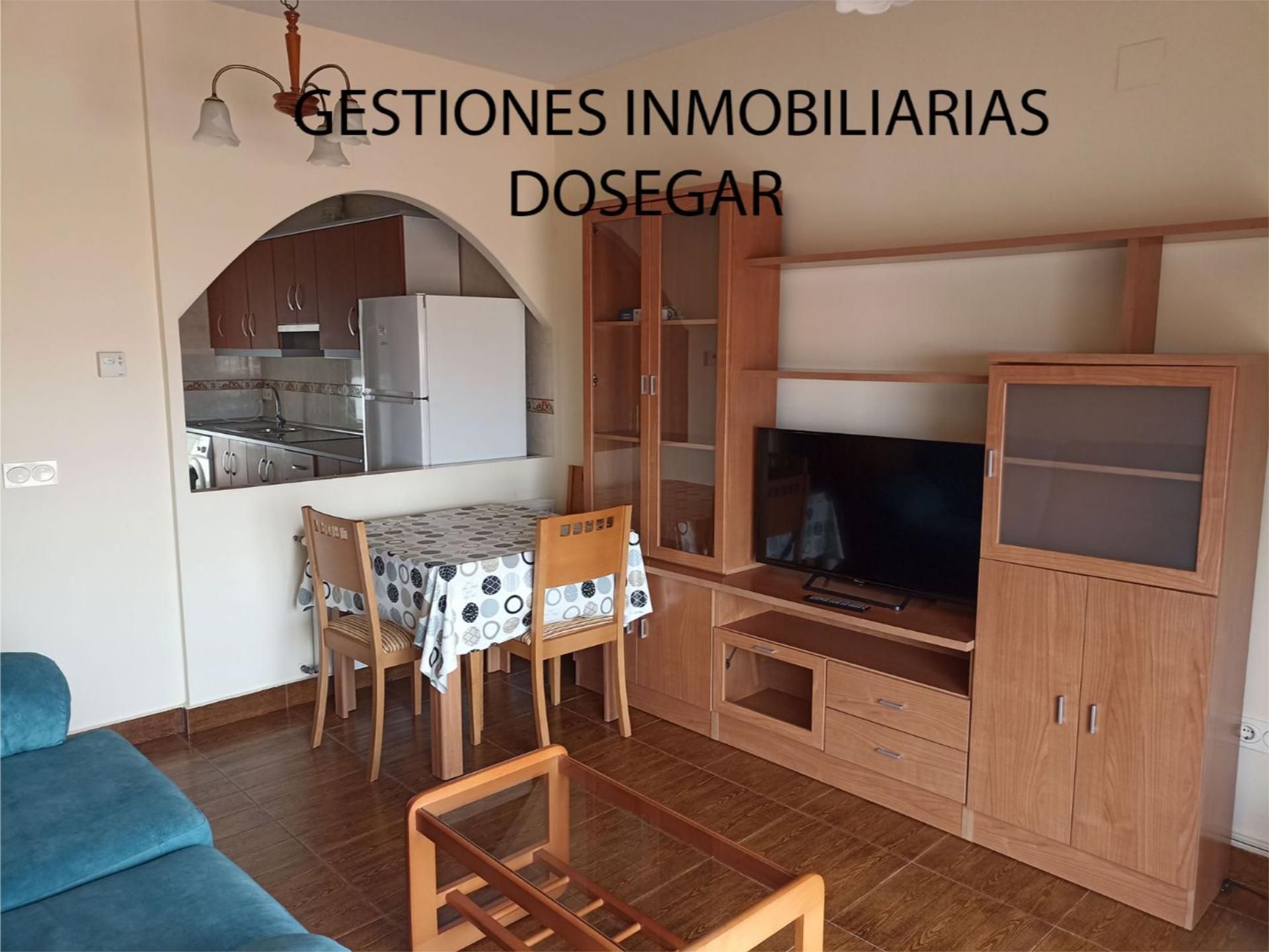 Sala d'estar de Pis en venda en Pedro Muñoz amb Calefacció, Jardí privat i Terrassa