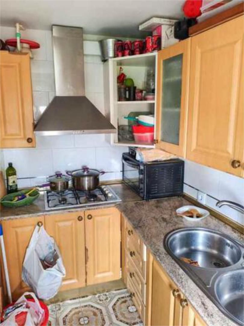 Kitchen of Flat for sale in  Sevilla Capital