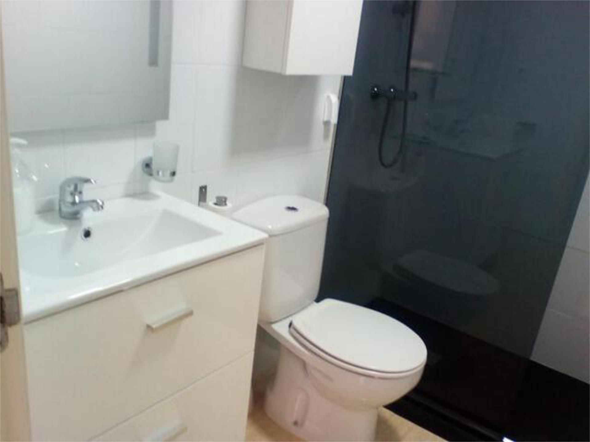 Flat to share in Entremares