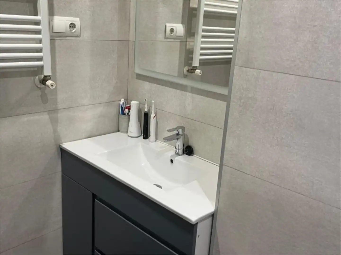 Bathroom of Flat for sale in Bilbao   with Heating, Furnished and Video intercom