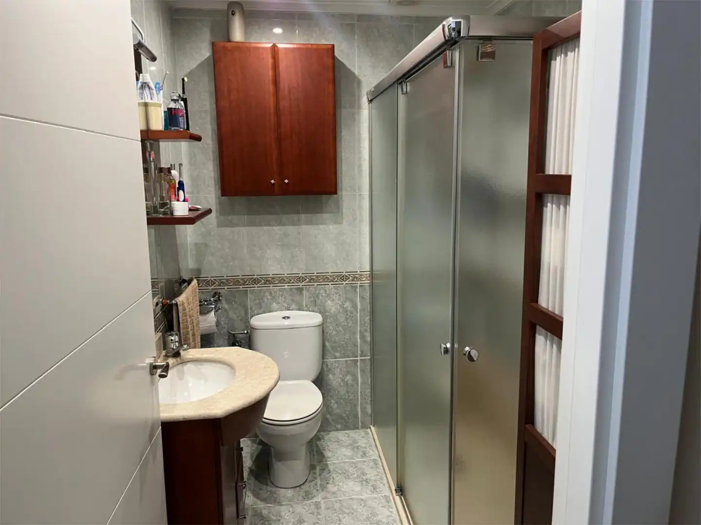 Bathroom of Flat for sale in Bilbao   with Heating, Furnished and Video intercom