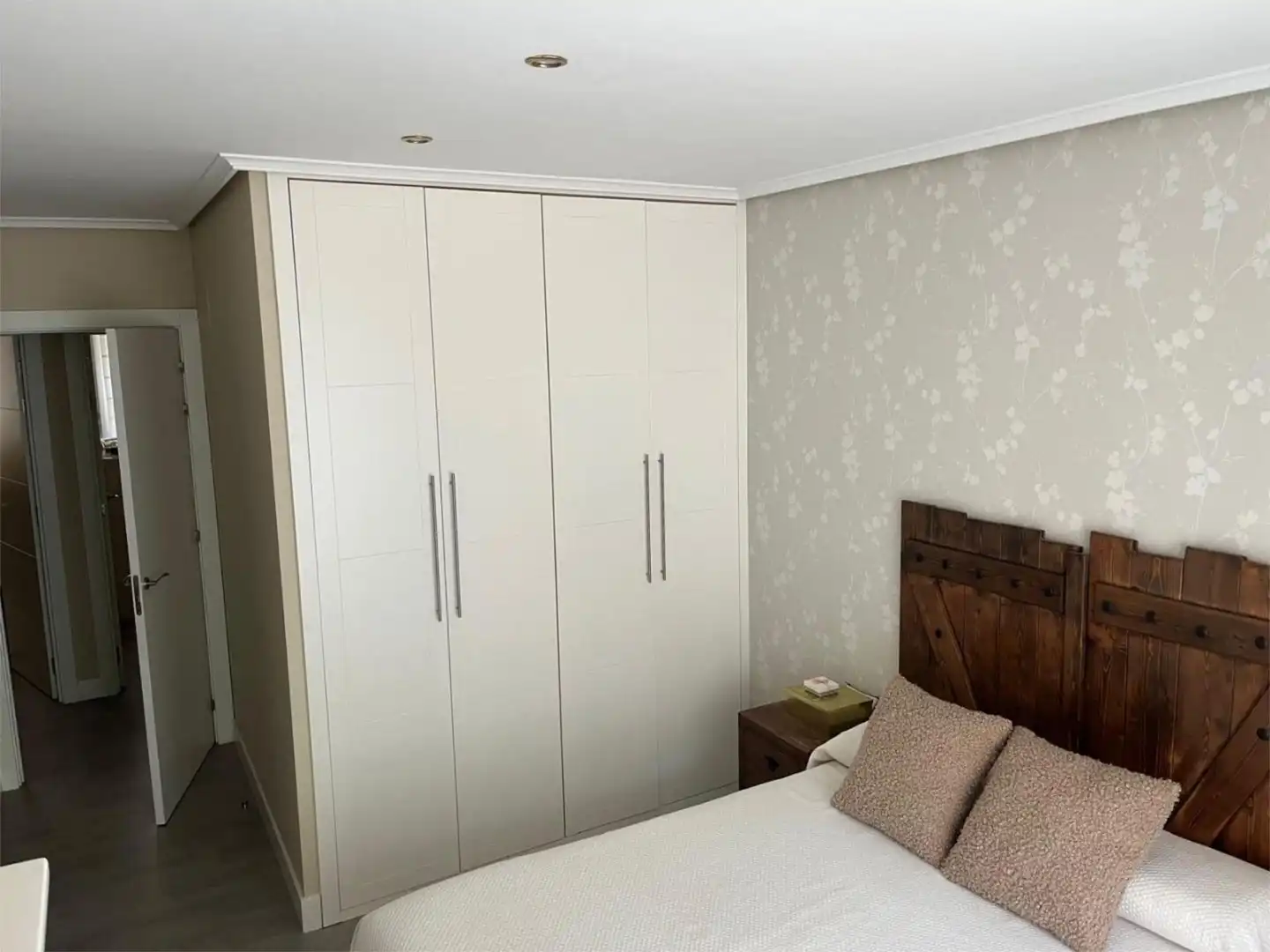 Bedroom of Flat for sale in Bilbao   with Heating, Furnished and Video intercom