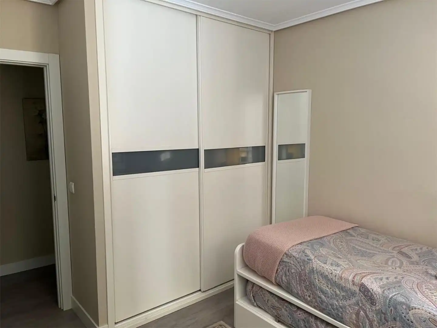 Bedroom of Flat for sale in Bilbao   with Heating, Furnished and Video intercom