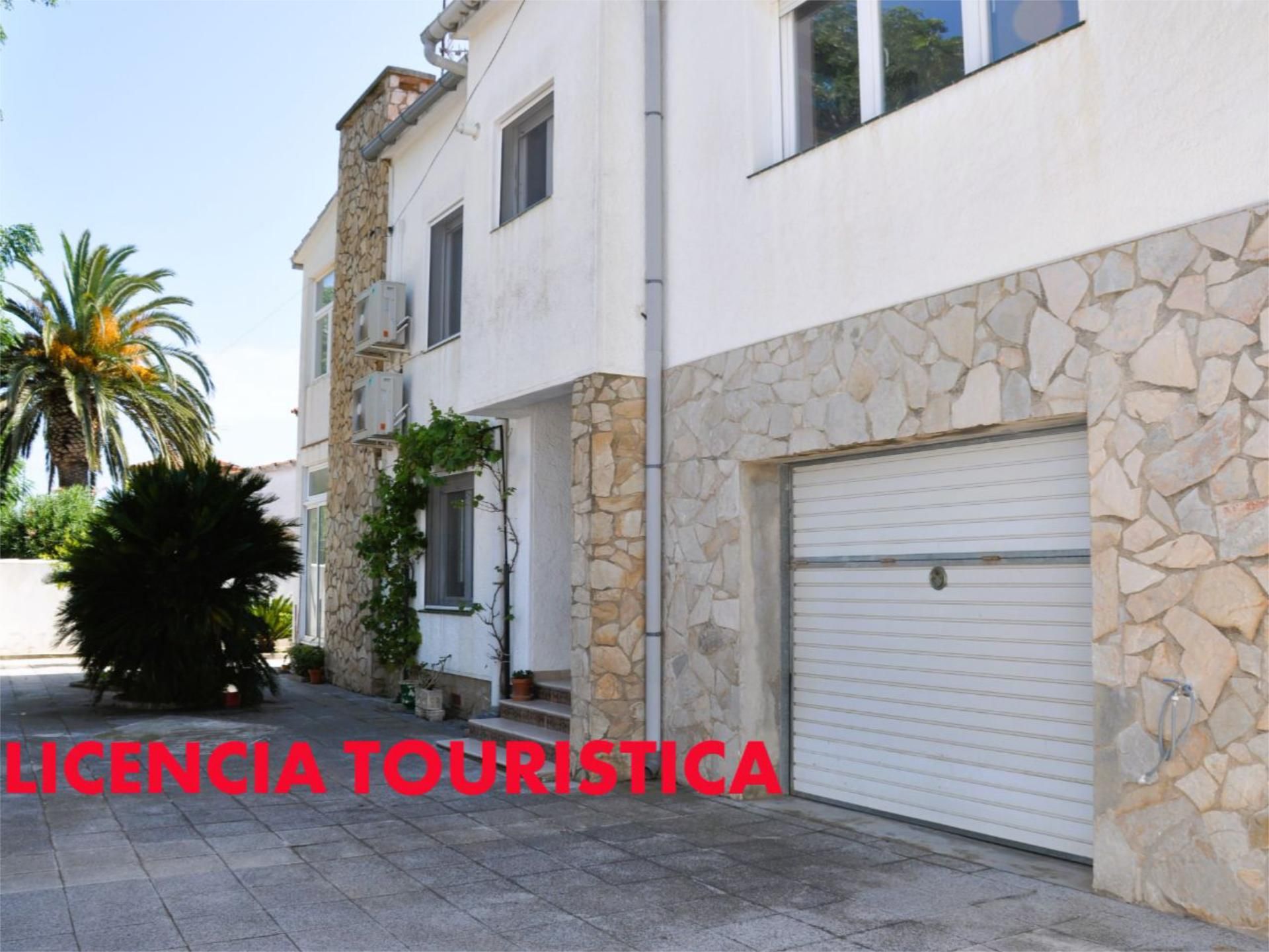 Exterior view of Flat for sale in Empuriabrava  with Air Conditioner, Terrace and Swimming Pool