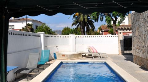 Foto 5 de Piso en venta en Carrer Montgrí, 108a, Montgrí, Empuriabrava