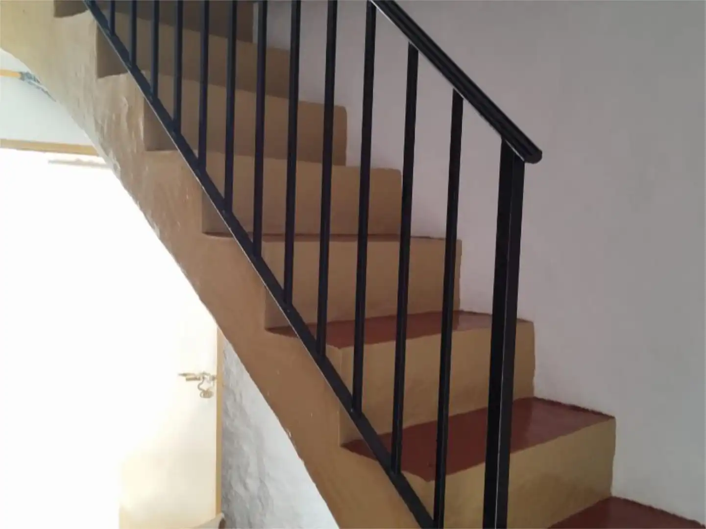 Casa adosada en venda a Calle Malaga, 19, Carratraca Casa adosada en venda en Carratraca amb Jardí privat, Terrassa i Traster