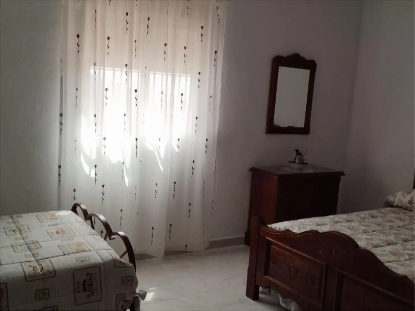Casa adosada en venda a Calle Malaga, 19, Carratraca Dormitori de Casa adosada en venda en Carratraca amb Jardí privat, Terrassa i Traster