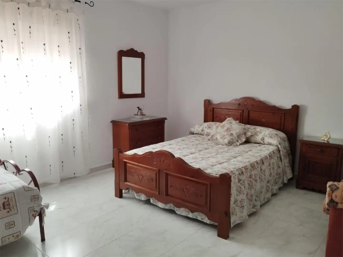 Casa adosada en venda a Calle Malaga, 19, Carratraca Dormitori de Casa adosada en venda en Carratraca amb Jardí privat, Terrassa i Traster