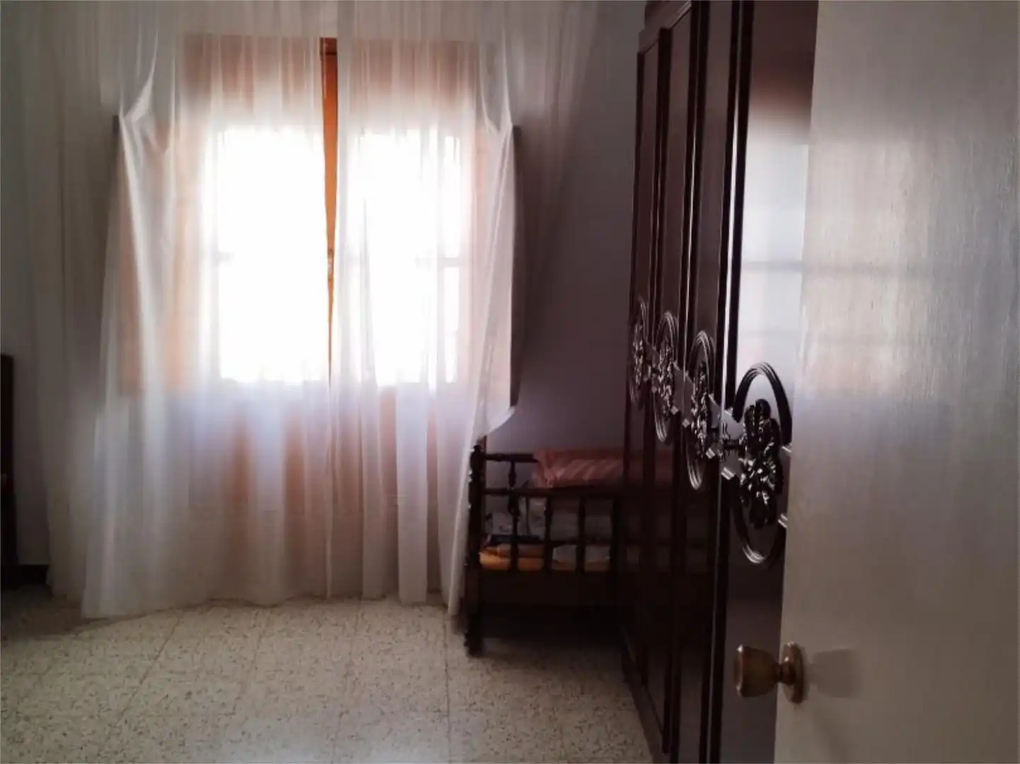 Casa adosada en venda a Calle Malaga, 19, Carratraca Dormitori de Casa adosada en venda en Carratraca amb Jardí privat, Terrassa i Traster