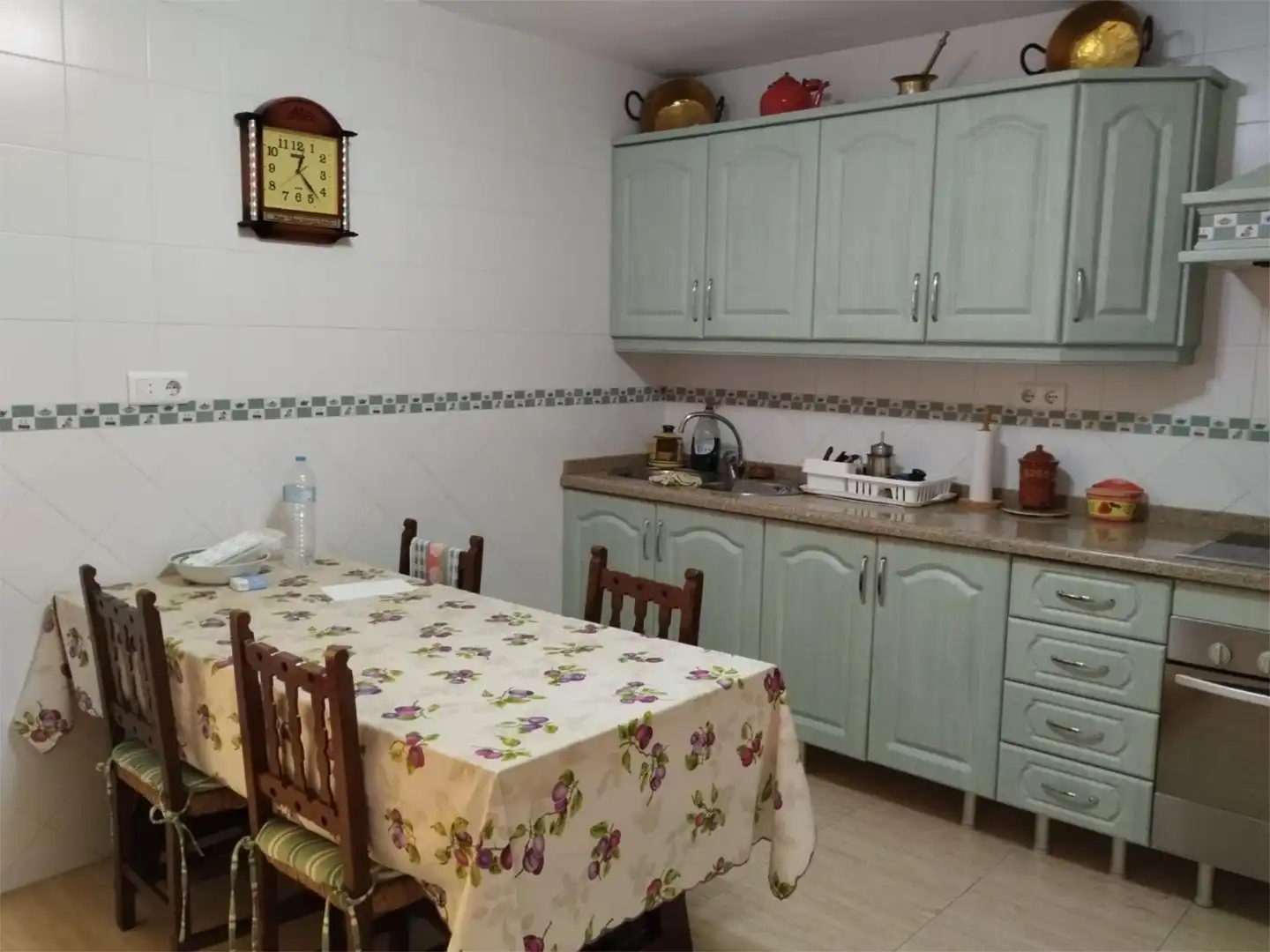 Casa adosada en venda a Calle Malaga, 19, Carratraca Cuina de Casa adosada en venda en Carratraca amb Jardí privat, Terrassa i Traster