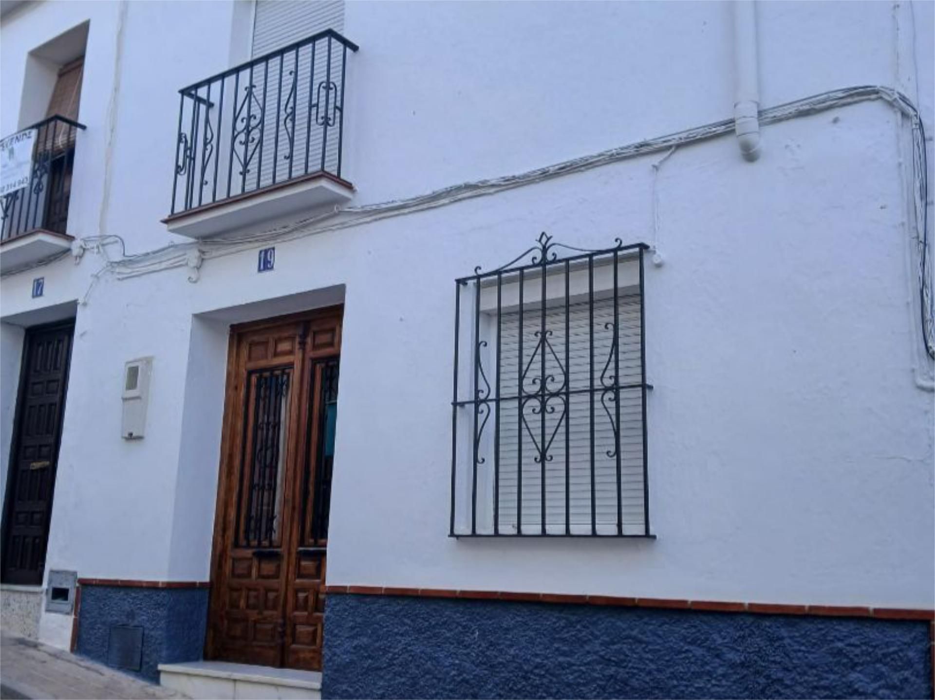 Vista exterior de Casa adosada en venda en Carratraca amb Jardí privat, Terrassa i Traster